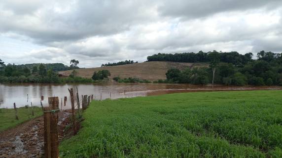 Leito do rio Buricá sobe e alaga propriedades rurais em São José do Inhacorá - foto 4