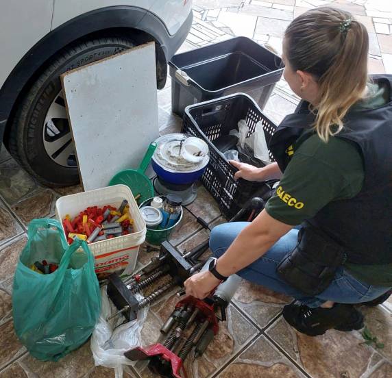 PRF participa de operação do GAECO contra quadrilha de estelionatários em SC e no PR - foto 6