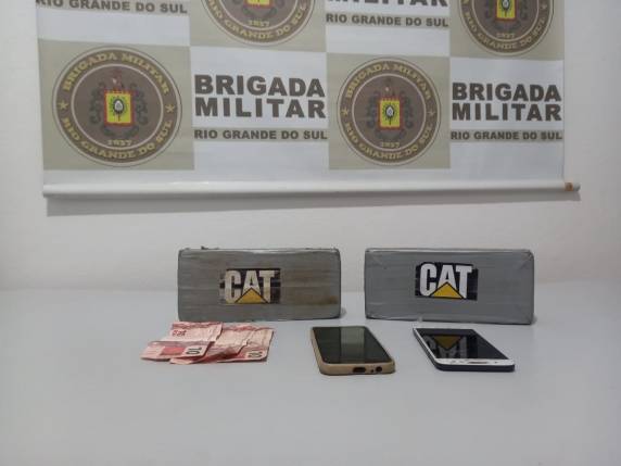 A apreensão dos entorpecentes causa um prejuízo estimado de mais de R$ 100 mil reais ao crime.