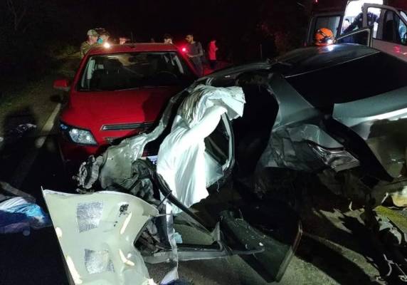 No local, registraram a morte de Euclides, que tripulava uma motocicleta Honda NXR150 Bros, emplacada em Guaporé, que colidiu frontalmente em um GM Prisma, de Dois Lajeados. Ele seguia no sentido Dois Lajeados/Guaporé.