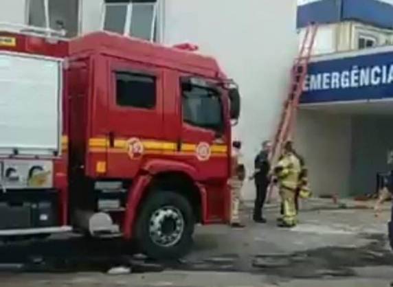Com a rápida ação do quadro de manutenção da própria casa de saúde, Corpo de Bombeiros e Brigada Militar a situação foi controlada.