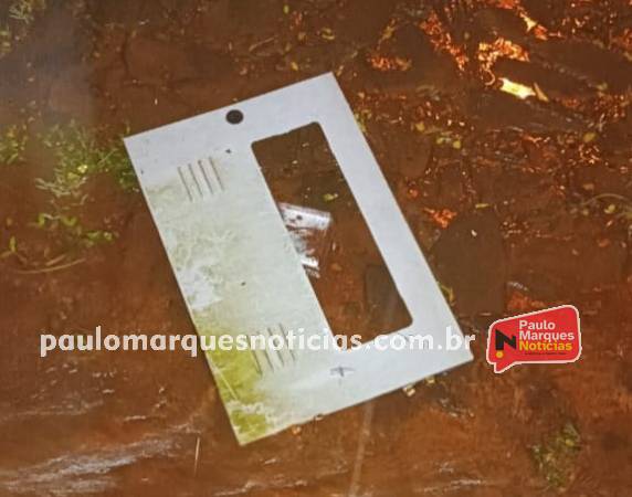 Descarga de raio destrói caixa de entrada de energia elétrica de residência, em Três de Maio - foto 2