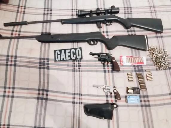 Presos foram detidos em flagrante. Mandados de busca foram cumpridos em 20 cidades de SC e uma do PR.