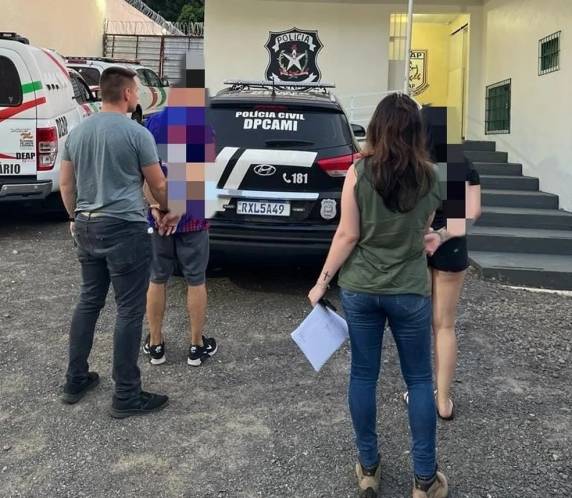 Suspeitos já tinham dois filhos e não queriam mais nenhuma criança, informou a Polícia Civil. Crime aconteceu em Caçador.