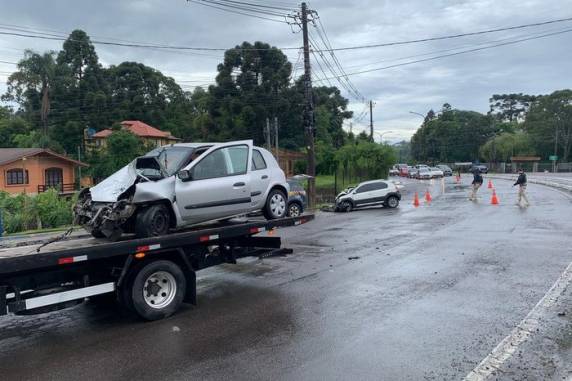 Atendimento também exigiu bloqueio da rodovia no sentido Centro-Ana Rech