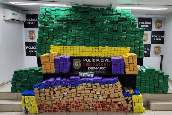 Operação conjunta da Polícia Civil foi realizada no bairro Mathias Velho, na tarde desta quinta-feira