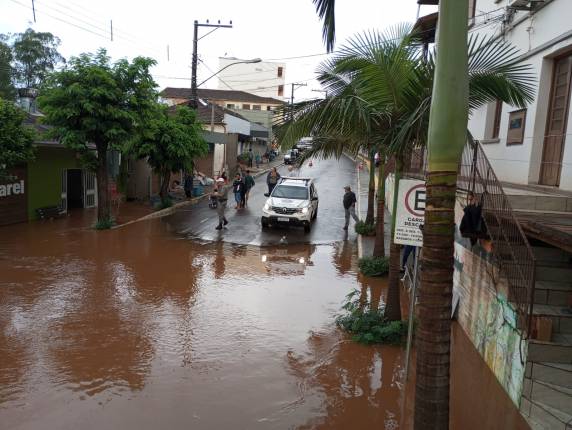 Alerta para enchente de proporção histórica do rio Uruguai - foto 2