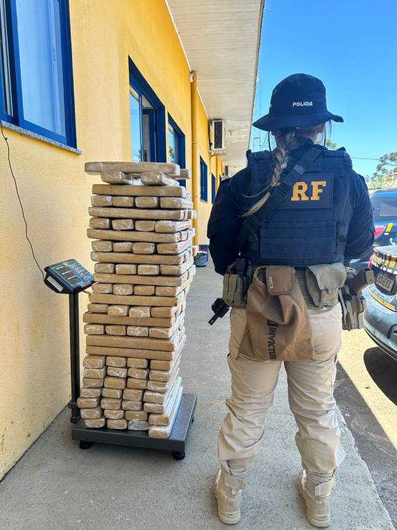 PRF intercepta comboio que transportava 120 quilos de maconha - foto 2