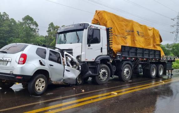 Comando Rodoviário da Brigada Militar orienta o trânsito no local