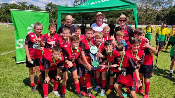 A 2ª Taça Sicredi finaliza com muita integração entre as Escolinhas de Futebol - foto 5