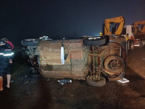 Motorista do Renault Oroch foi socorrido com ferimentos graves e encaminhado a Xanxerê