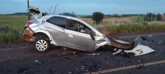 Jovem morre em colisão entre carro e carreta na RS-168 em Bossoroca - foto 2