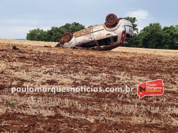 Jovem fica ferido após capotar veículo na RS-342 em Três de Maio - foto 2