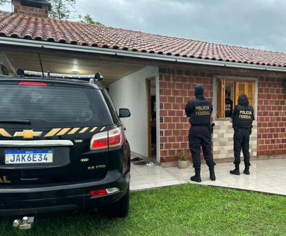 A ação visa desarticular organização criminosa que importava, revendia, transportava e distribuía vinhos de origem estrangeira, sem controle sanitário e documentação legal de importação