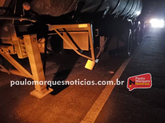 Colisão frontal entre veículos deixa dois mortos na BR-472 em São José do Inhacorá - foto 4