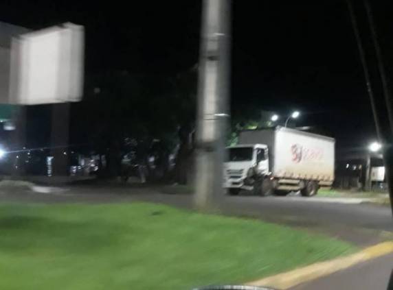 Veículos colidiram na rótula da Av. Ipiranga com Av. Getúlio Vargas