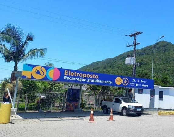 Pontos permitem carga rápida e gratuita dos veículos em trajeto entre o Chuí, no extremo sul, e Torres, no Litoral Norte