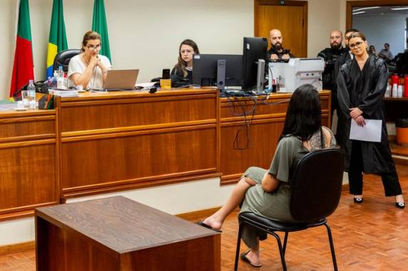 Paula Caroline Ferreira Rodrigues, 29 anos, foi acusada de ter atraído José Gustavo Bertuol Gargioni para que fosse morto, em julho de 2015; sentença foi definida na noite desta sexta-feira (15)
