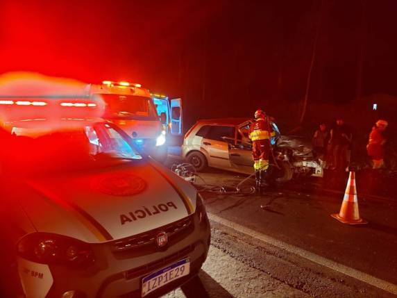 Mulher fica gravemente ferida em colisão envolvendo dois carros na BR-386 em Tio Hugo - foto 3