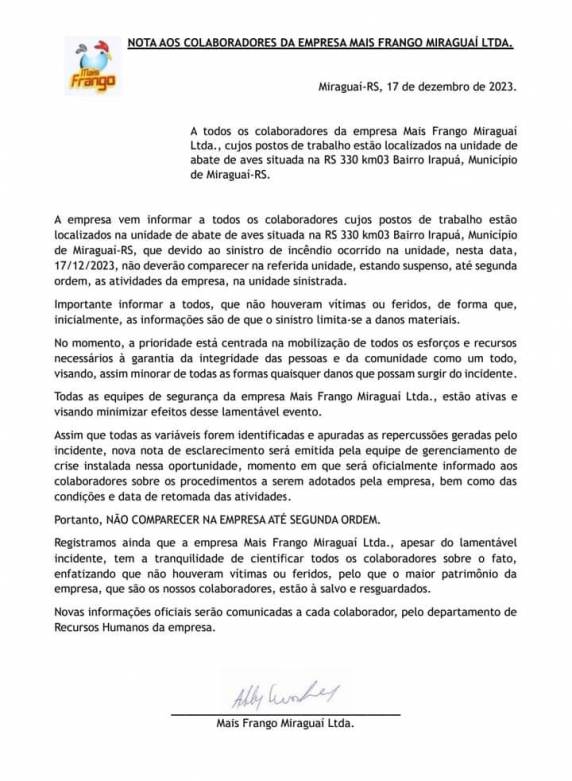 A RS-330 está bloqueada; o motivo segundo as autoridades policiais é o risco de explosões e contaminação com a fumaça tóxica com amônia.