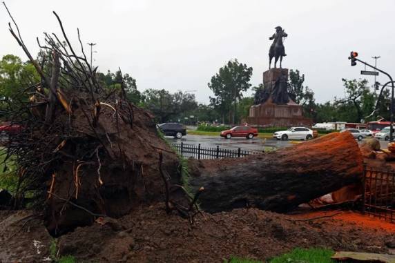 Tempestade provoca ao menos 13 mortes na Argentina - foto 2