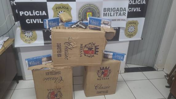 Homem é preso por contrabando, tráfico e porte ilegal de arma de fogo, em Três de Maio - foto 3