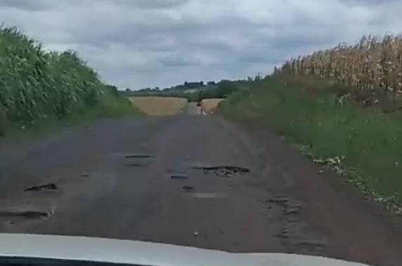Rodovia que faz ligação com a RS-342 está em péssimo estado