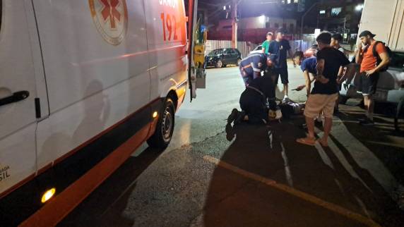 Condutor do automóvel parou no local para prestar socorro a vítima