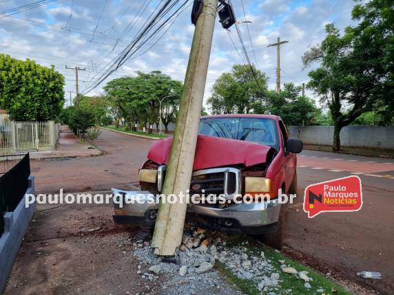 O acidente aconteceu na Av. Avaí próximo ao Hospital São Vicente de Paulo