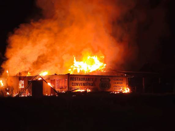 Até o momento, as causas do incêndio permanecem desconhecidas
