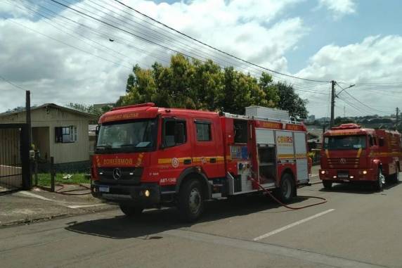 Incêndio destrói casa em Venâncio Aires - foto 4