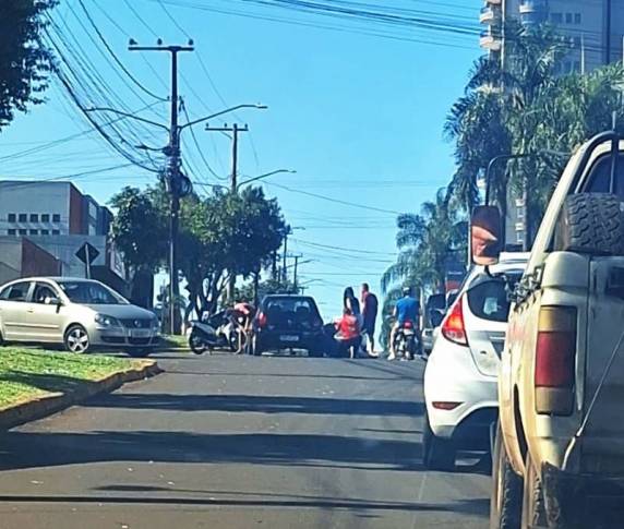 Segundo as informações um homem de 46 anos de idade, e uma mulher de 44 que tripulavam a moto acabaram ao solo com ferimentos.