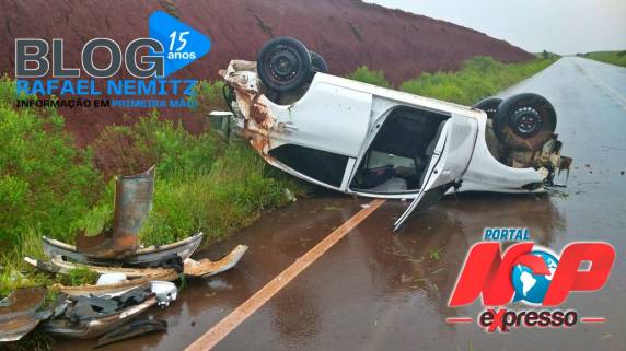Motorista de Nova Esperança do Sul capota veículo na RSC-377 - foto 3