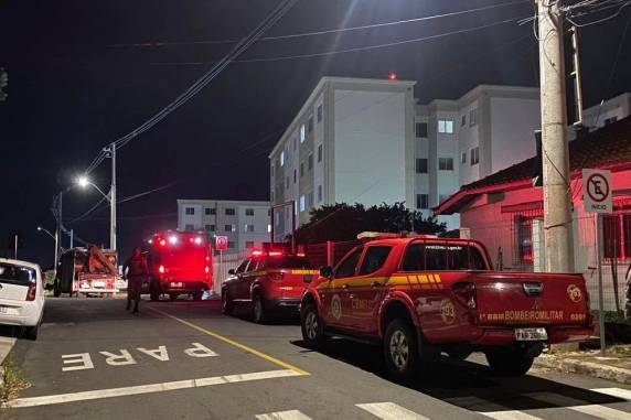 Explosão atinge condomínio no bairro Rubem Berta, na Capital - foto 3
