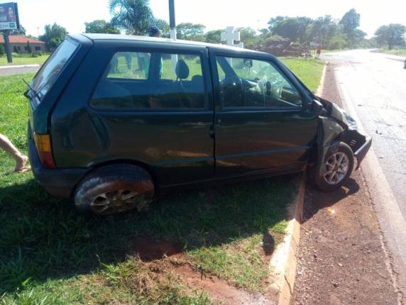 Carreta tomba após colisão com automóvel no trevo Jayma Caetano Braum em São Luiz Gonzaga - foto 2