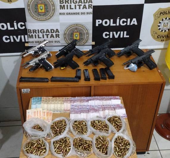 Mulher também foi presa, em ação que aconteceu na BR-468