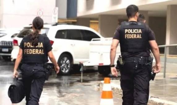 Segundo informações oficiais, durante cumprimento de mandados de busca e apreensão foi constatado posse ilegal de armas de fogo