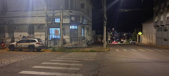 O Adolescente foi identificado como sendo Valtair Moraes Garcia de 16 anos.