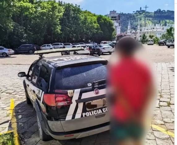 Esposa relatou à Polícia Civil que também pensava que ele tinha outro nome. Prisão aconteceu em Ituporanga, no Vale do Itajaí.