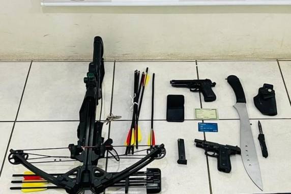 Arthur Alves Lopes, 24 anos, é réu pelo crime ocorrido em janeiro do ano passado, quando Tadeu Pavoni, 44, morreu atingido por golpe de canivete no peito