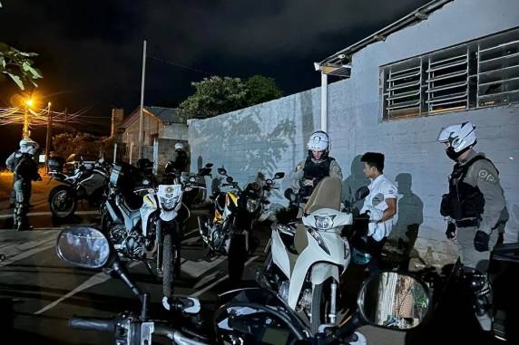 Ação aconteceu entre a tarde de sábado (20) e a madrugada deste domingo (21)
