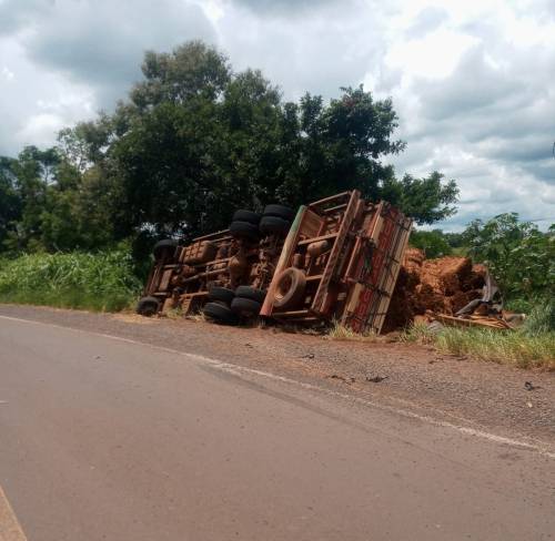 Acidente ocorreu em uma curva próximo a Vista Nova