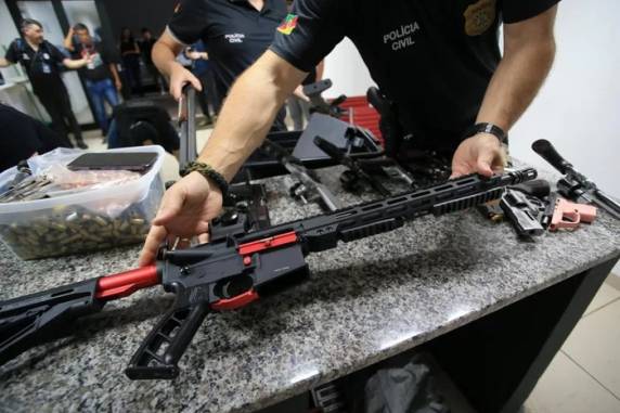 Foram 9.462 armas retiradas das ruas no ano passado ? houve queda de 4% no comparativo com 2022, quando foram 9.856