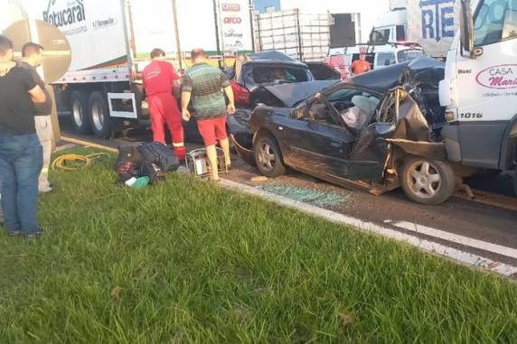 César Nicolodi estava sozinho em um Clio, que foi atingido por caminhão que não conseguiu parar