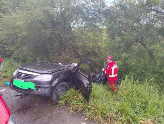 Coletivo envolvido na batida, na altura do km 30, transportava funcionários de uma empresa