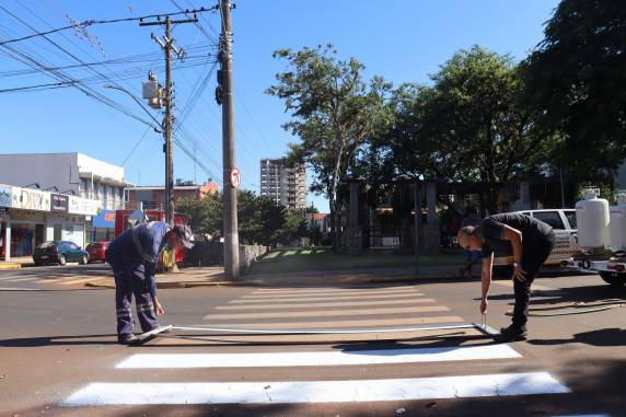 O Governo Municipal de Três de Maio através da Coordenadoria de Trânsito adquiriu uma nova máquina de pintura viária - foto 2