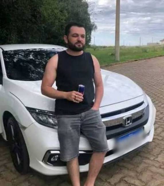 O corpo foi localizado em uma lavoura no distrito de Comandaí. 