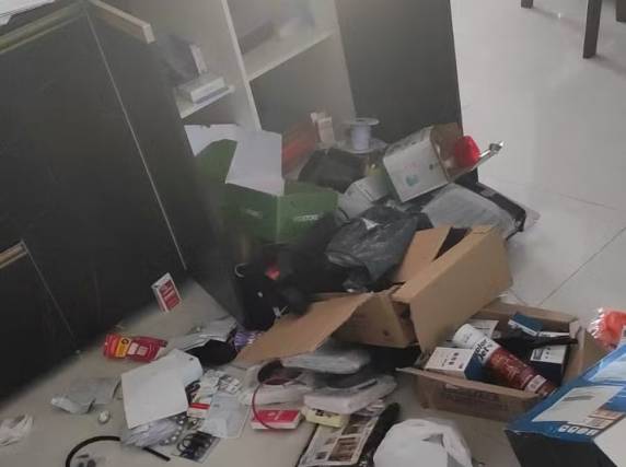 Noivo deixa festa do próprio casamento após casa dele ser invadida por criminosos em SC - foto 3