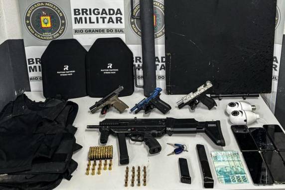 Polícia suspeita que mulher e três homens tenham envolvimento em um homicídio nesta quarta (14)