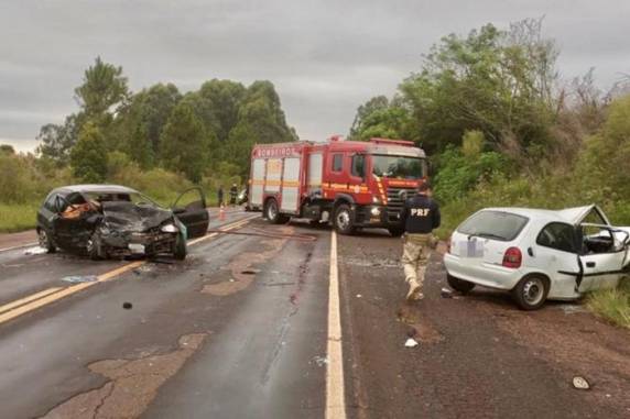 Veículo conduzido por ela bateu de frente com Corsa dirigido por motorista que foi detido por estar alcoolizado